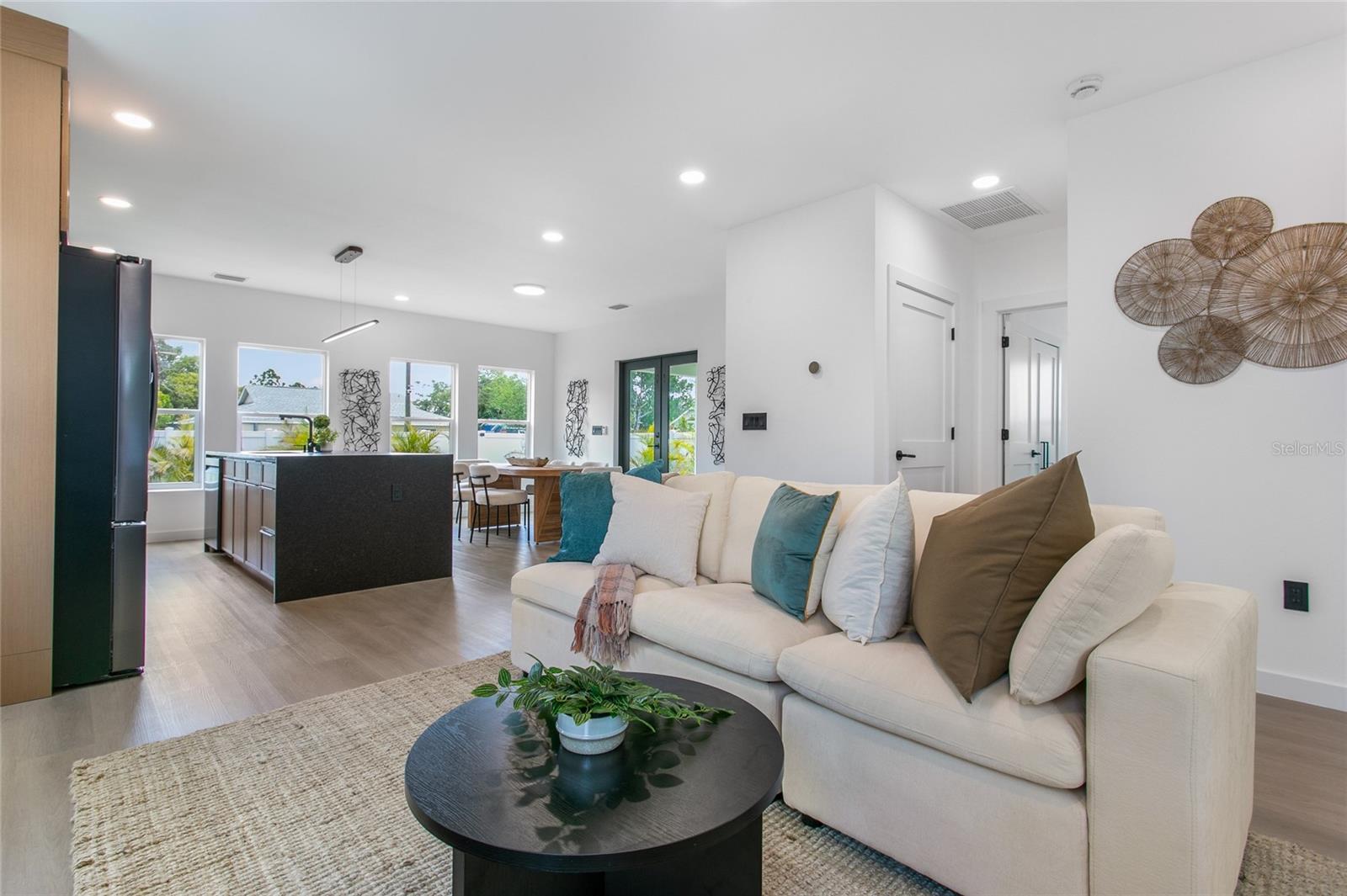 4613 Queensboro Avenue, FL