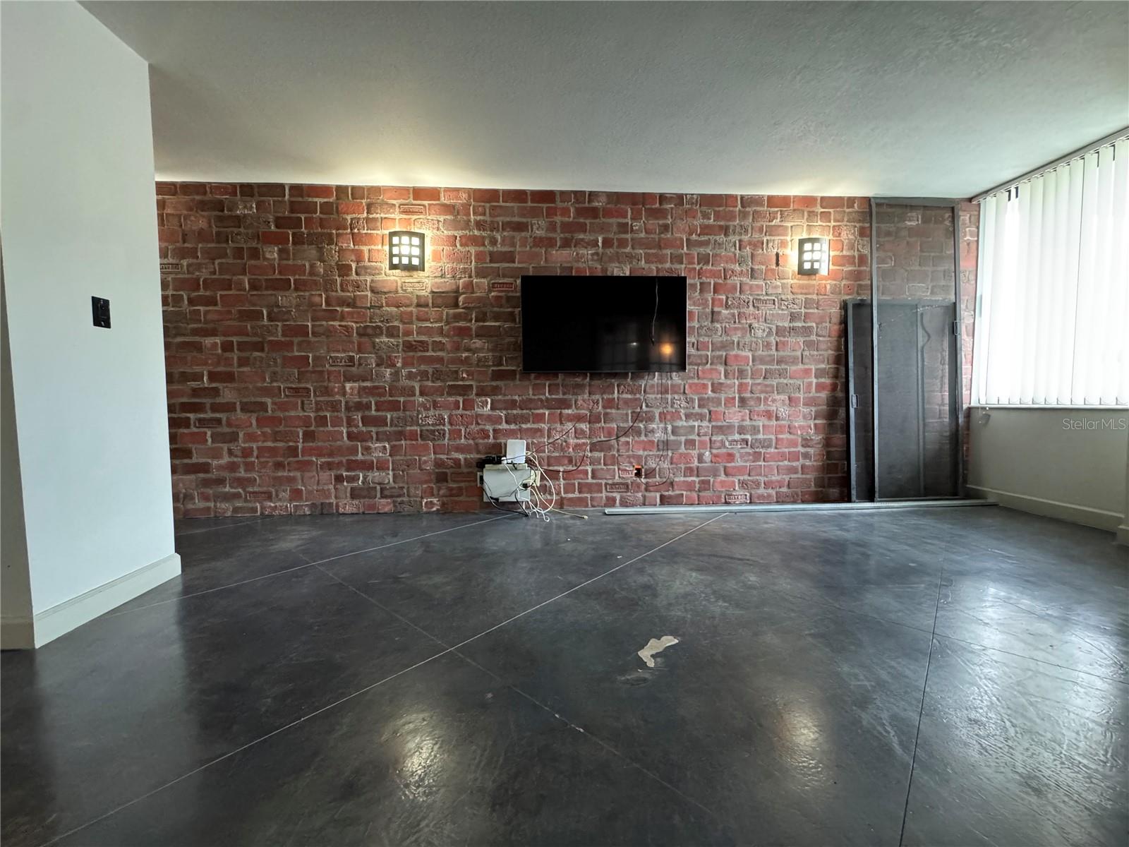 400 Colonial Drive, FL