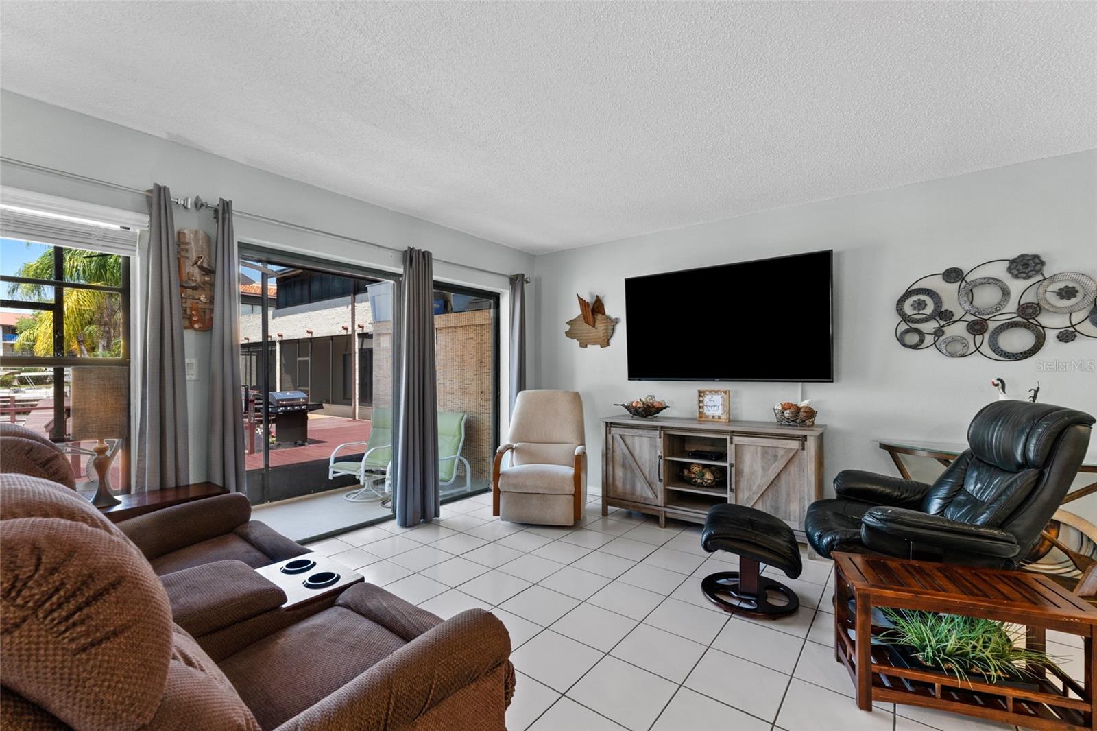 2571 Cyprus Drive, FL