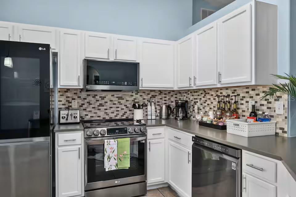 27 Radium Lane, FL