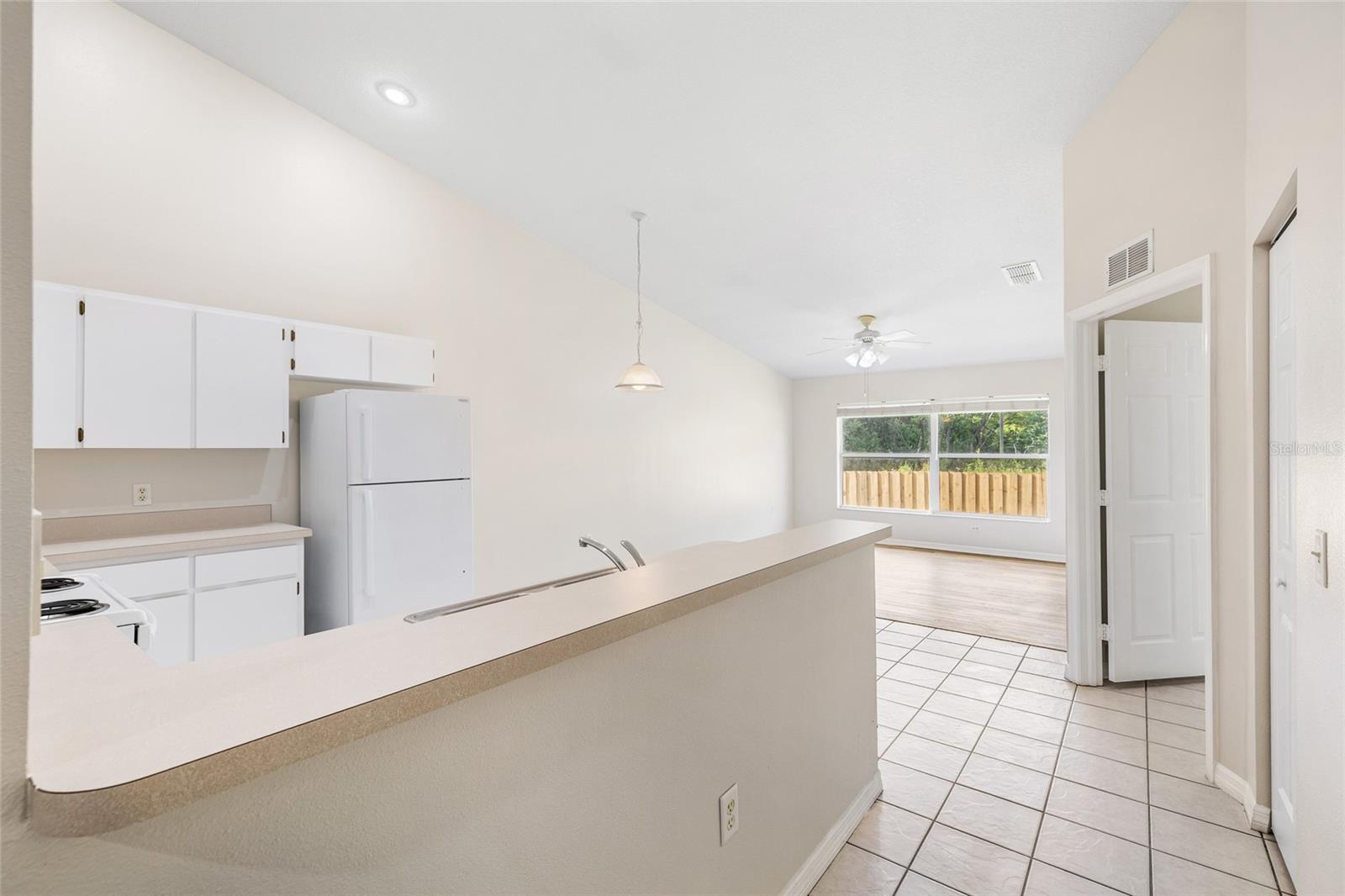 37228 Grassy Hill Lane, FL