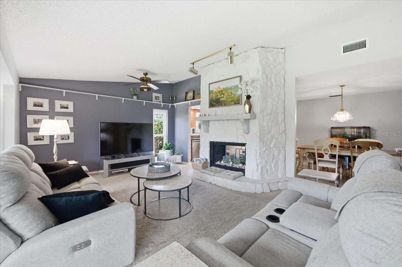 4218 Hollowtrail Drive, FL