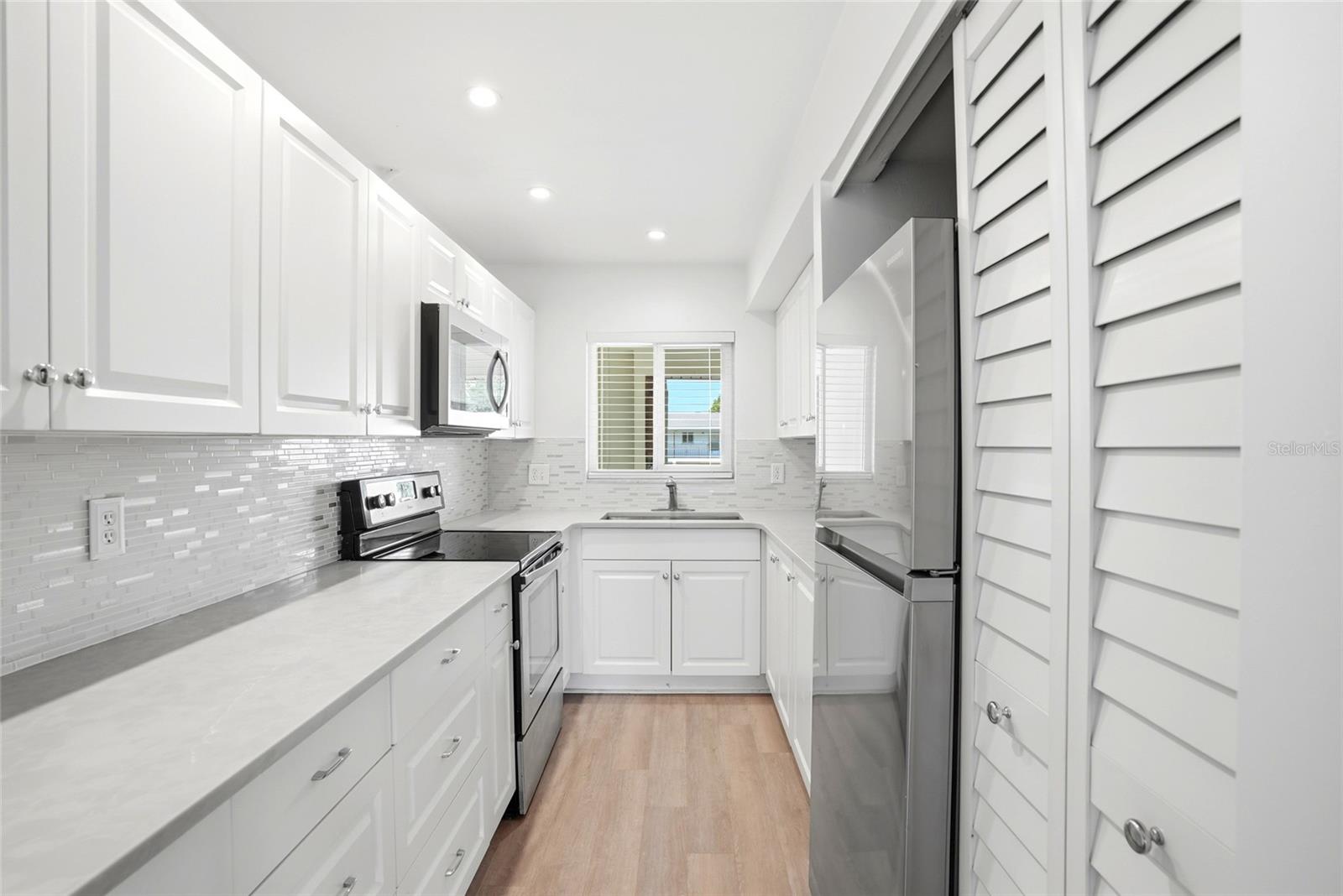 4570 Overlook Drive, FL