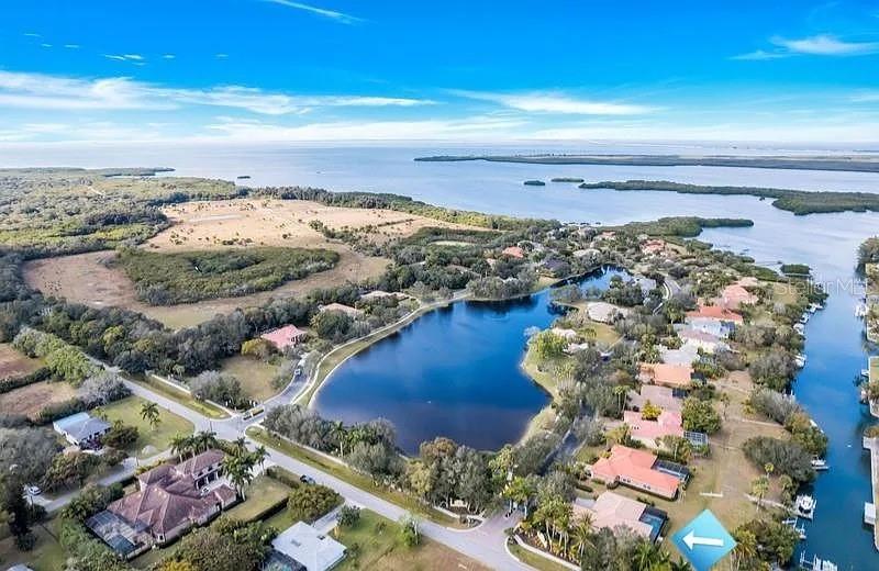 1704 Amberwynd Circle, FL