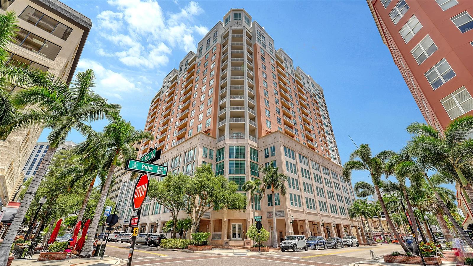 1350 Main Street, FL