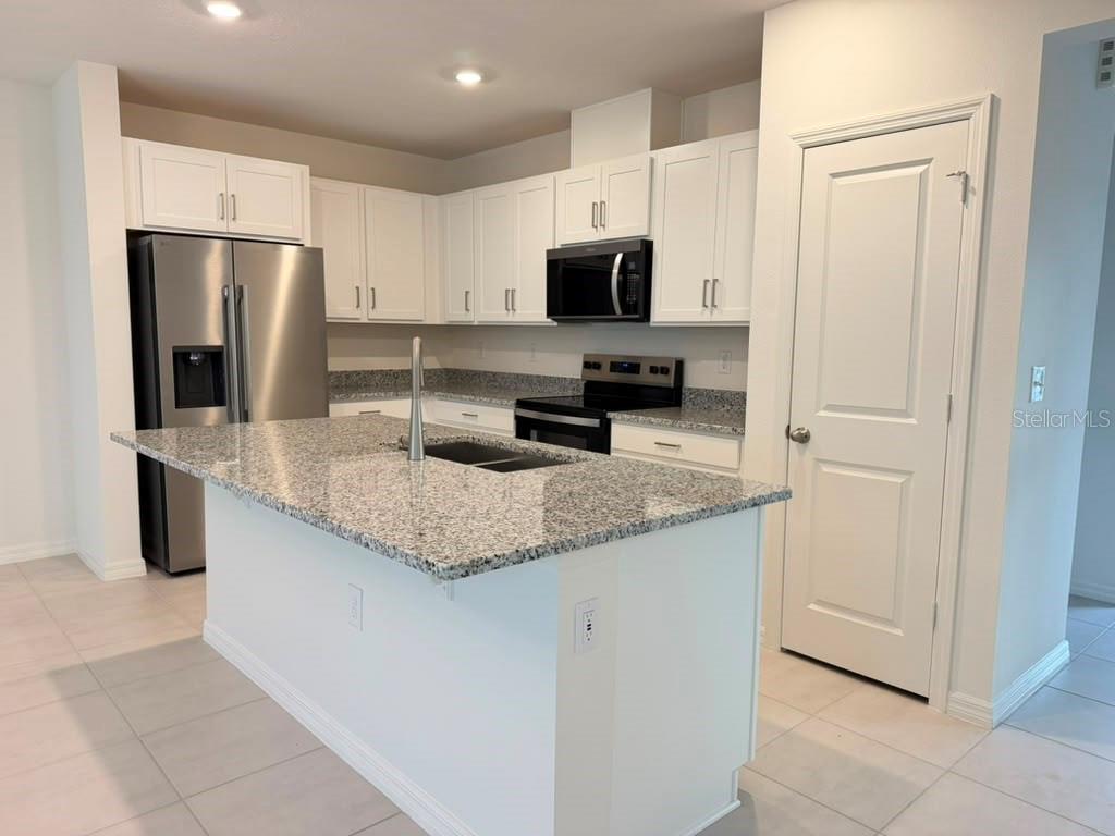 16615 Luminary Loop, FL