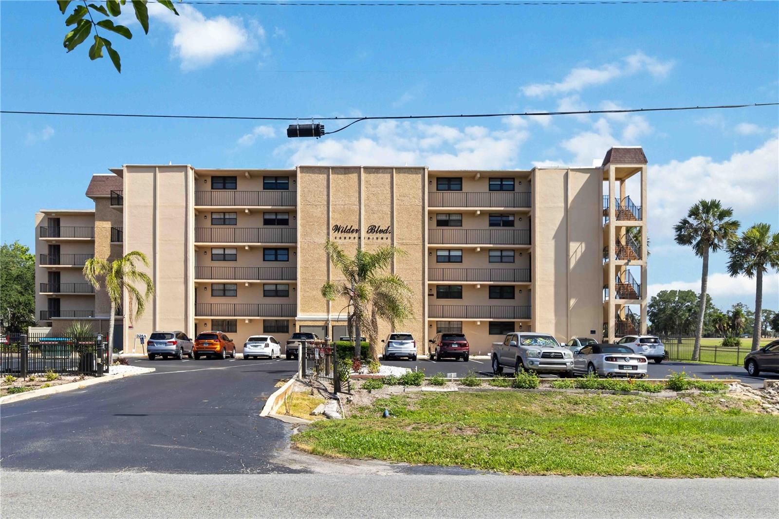 327 Wilder Boulevard, FL
