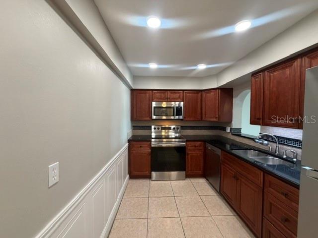 700 Mirror Terrace, FL