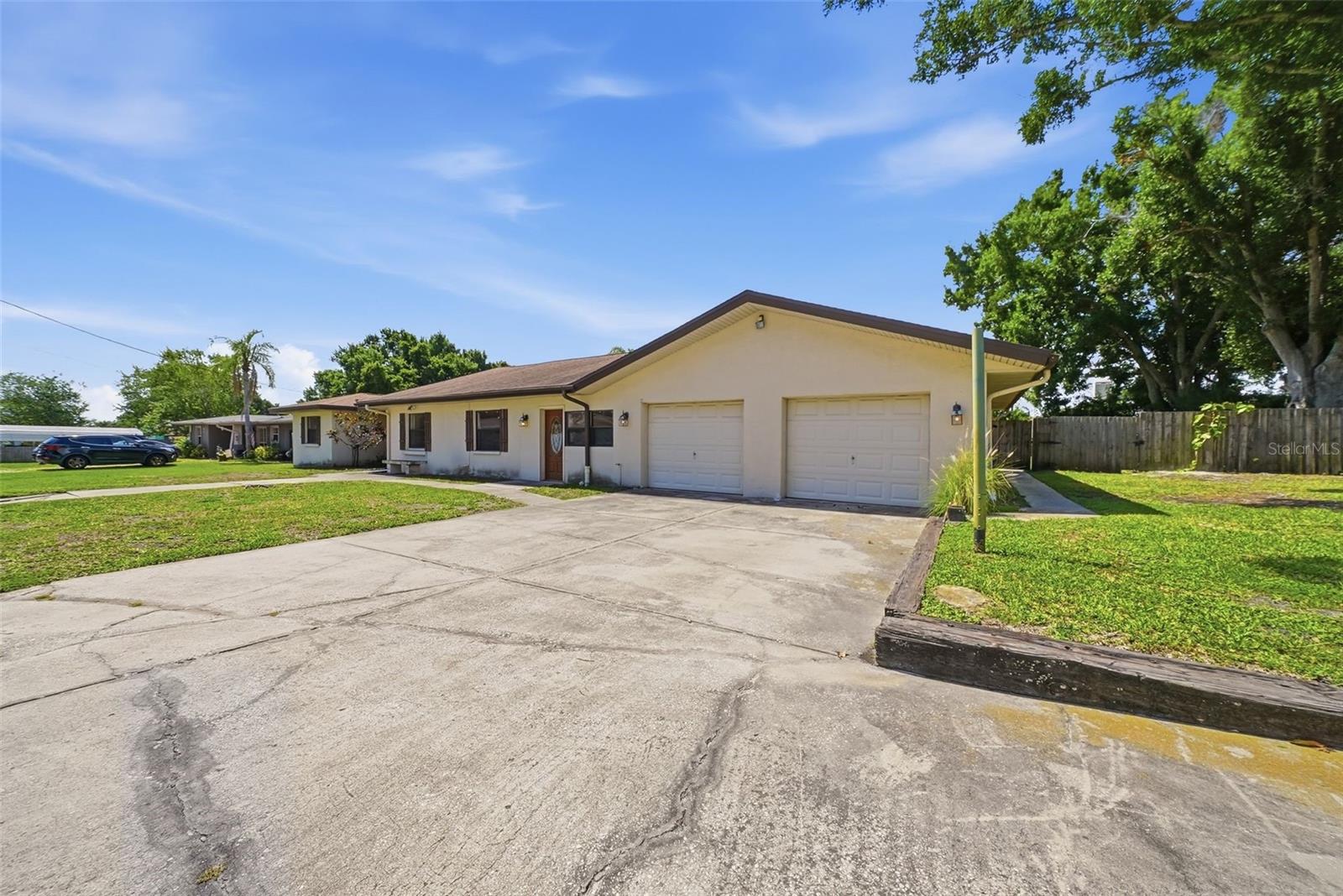 3133 Bay Lane, FL