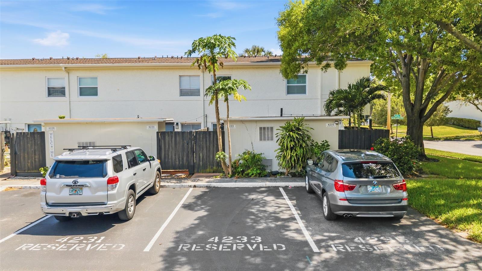 4233 La Sorrento Court, FL