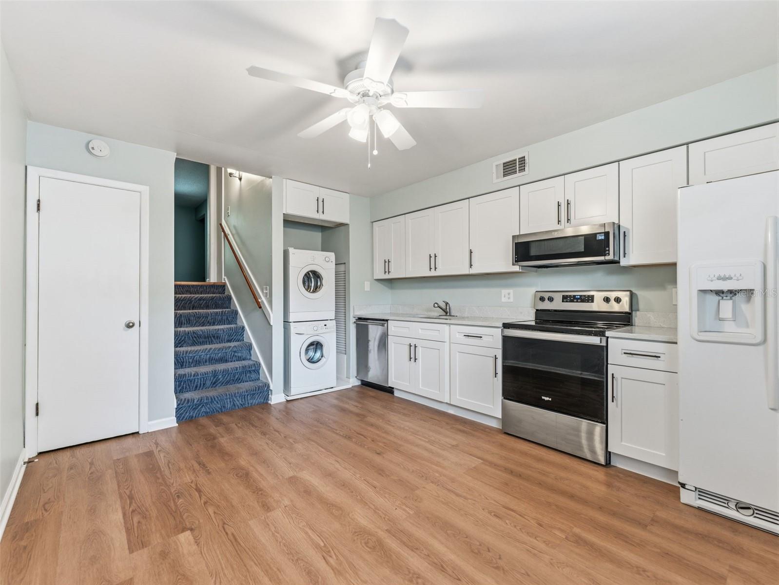 4233 La Sorrento Court, FL