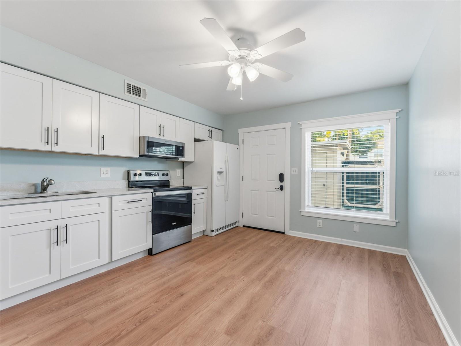 4233 La Sorrento Court, FL