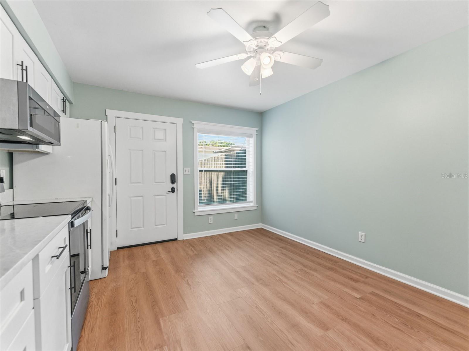 4233 La Sorrento Court, FL