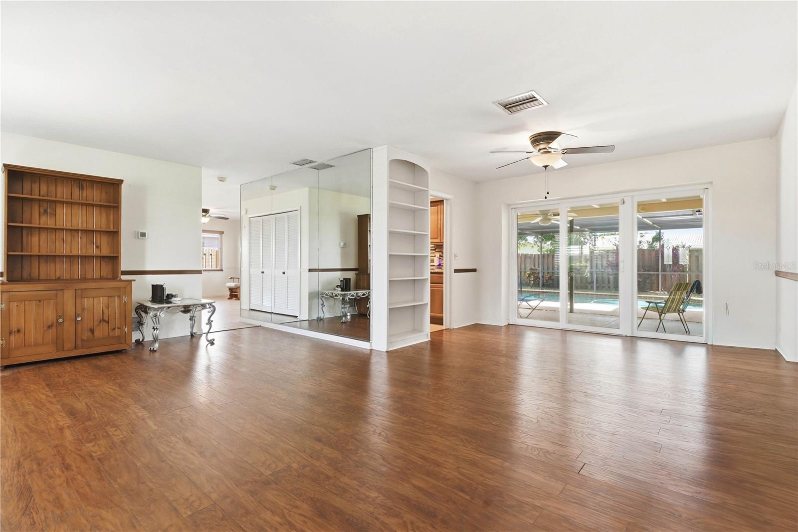 2039 Imperial Way, FL