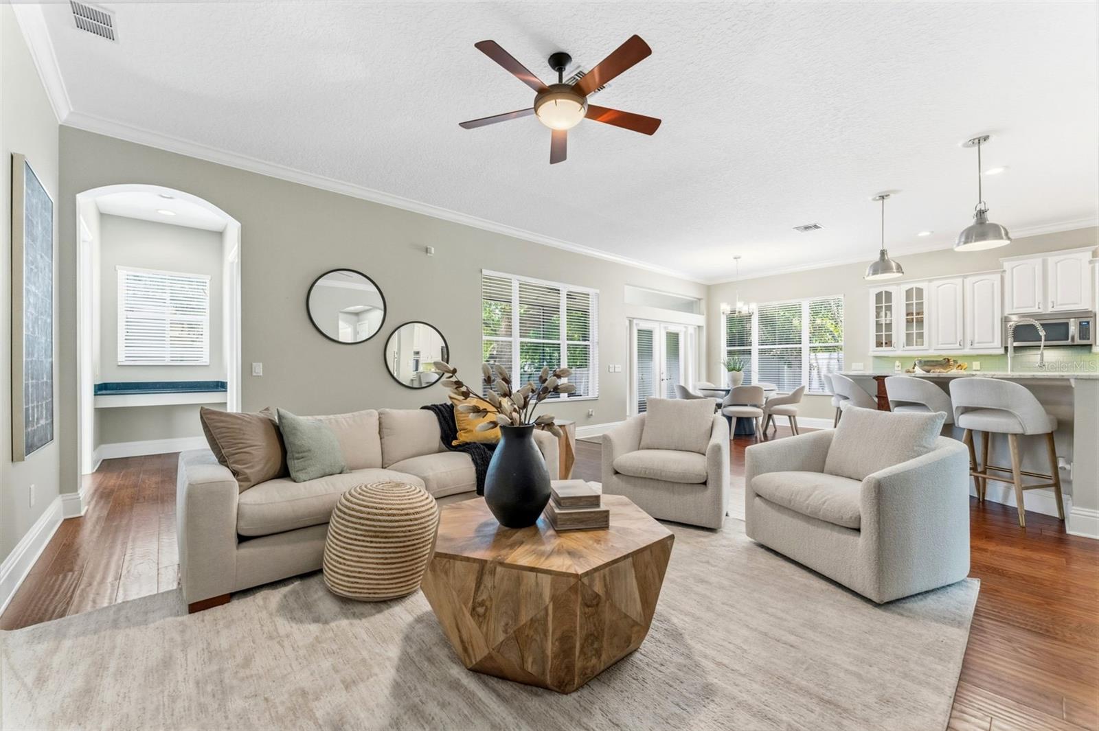3203 Lake Green Court, FL