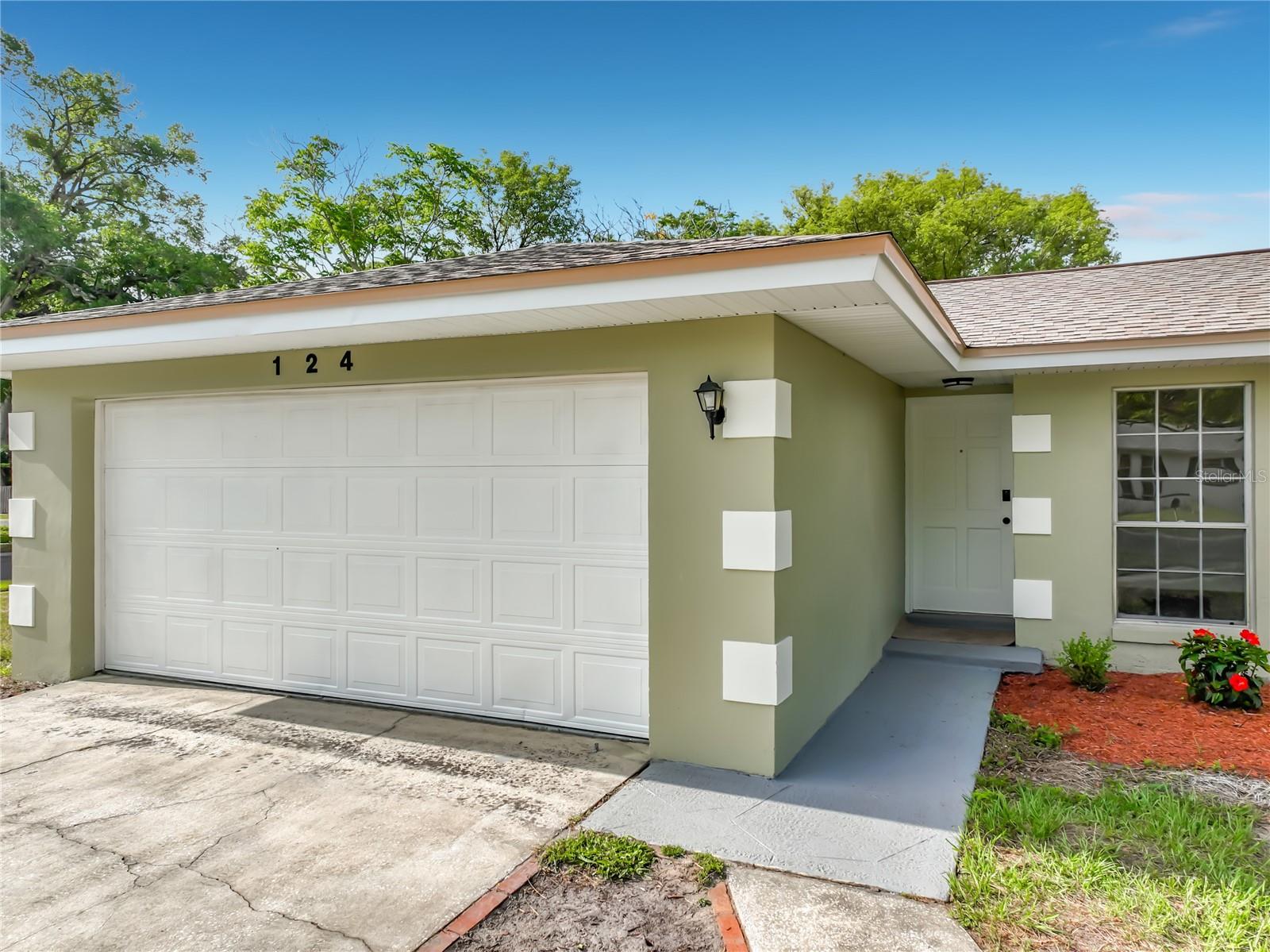 124 Hollyhock Drive, FL