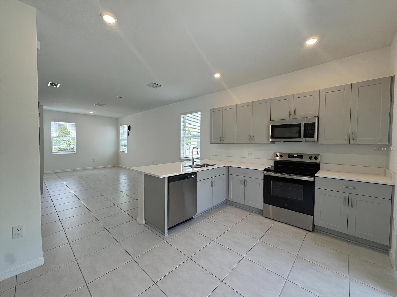 3093 Skyline Loop, FL