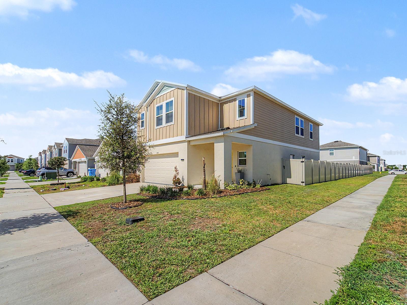 7587 Starflower Way, FL