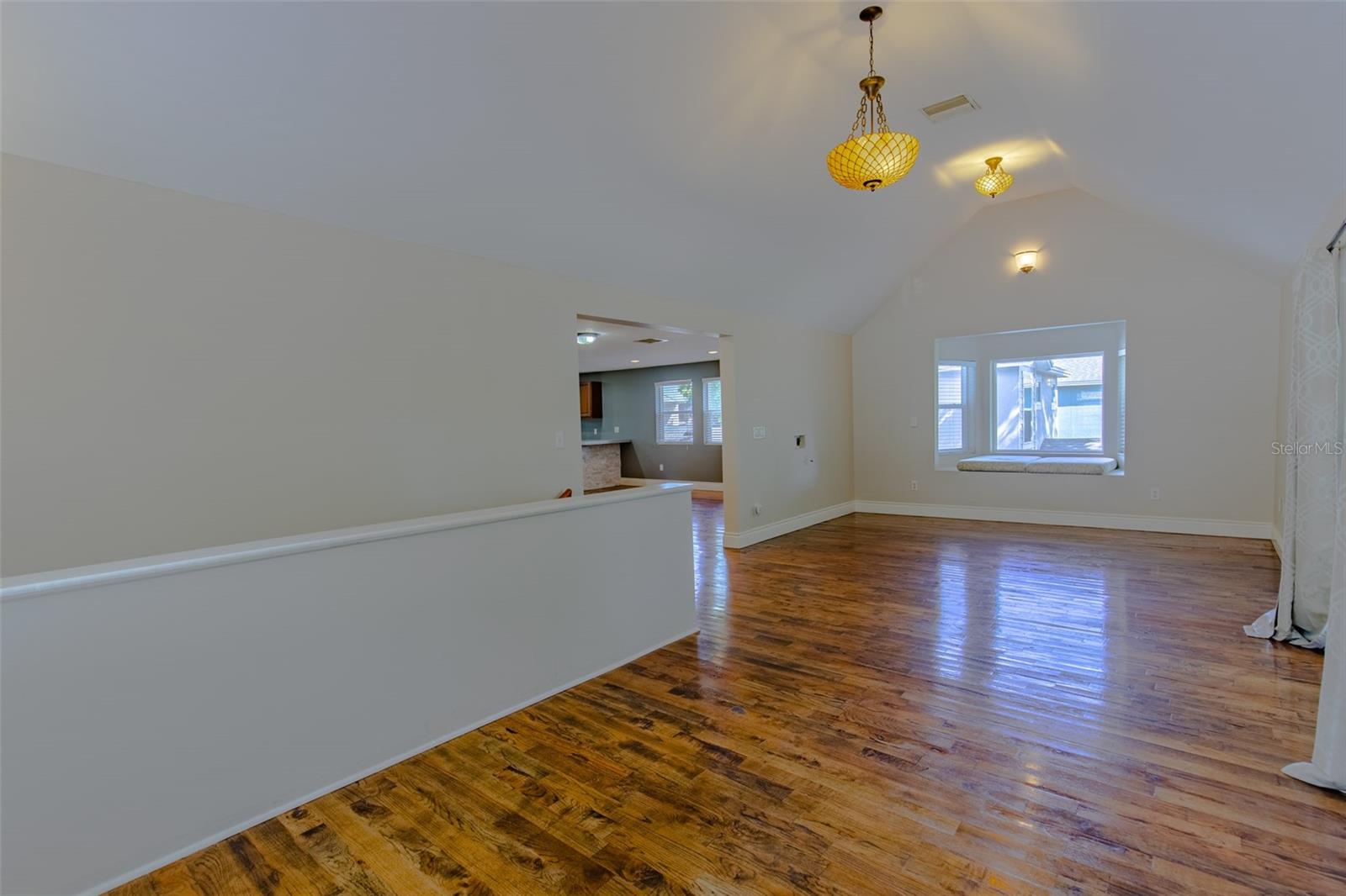 802 8th Street, FL