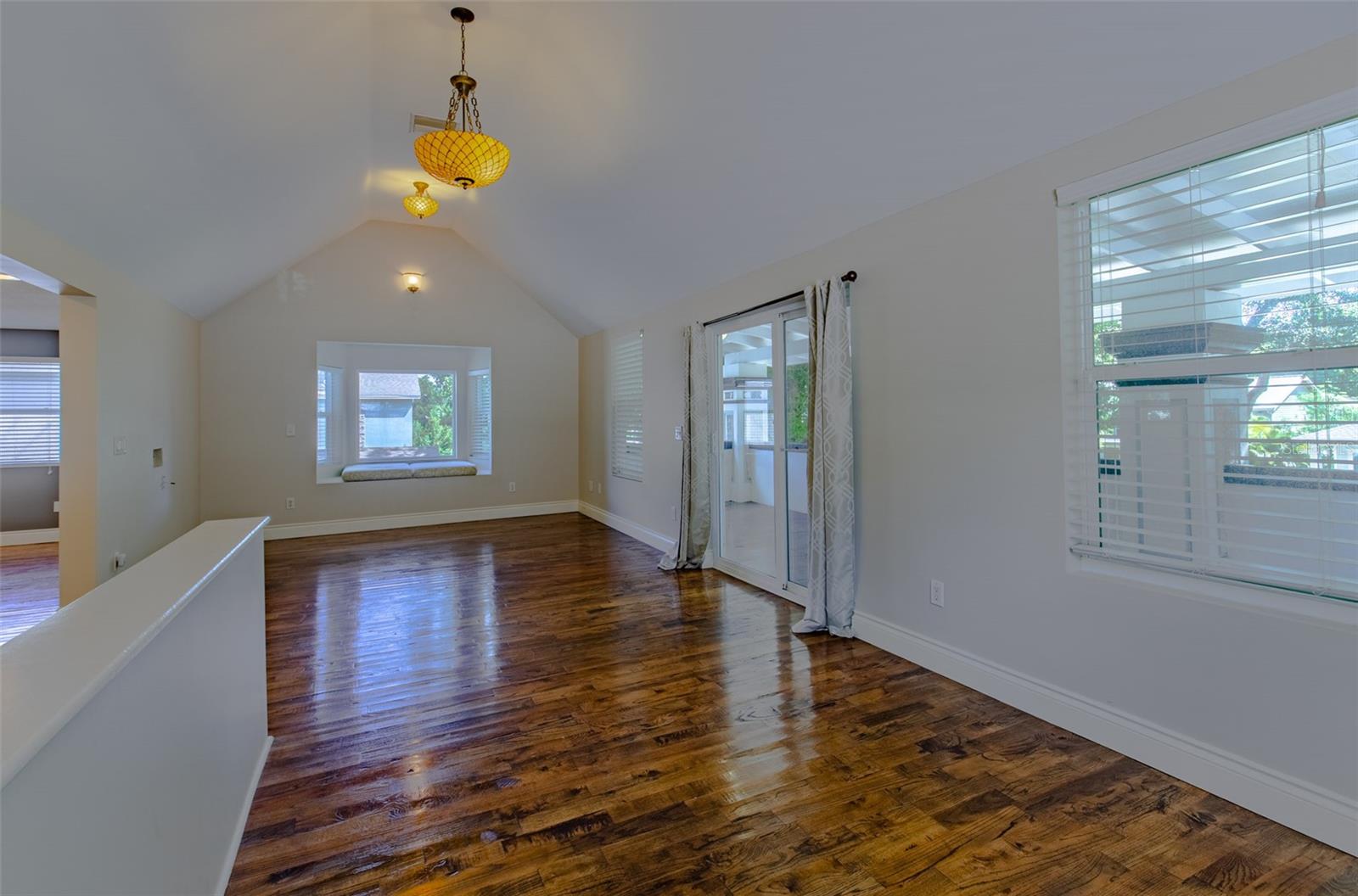 802 8th Street, FL