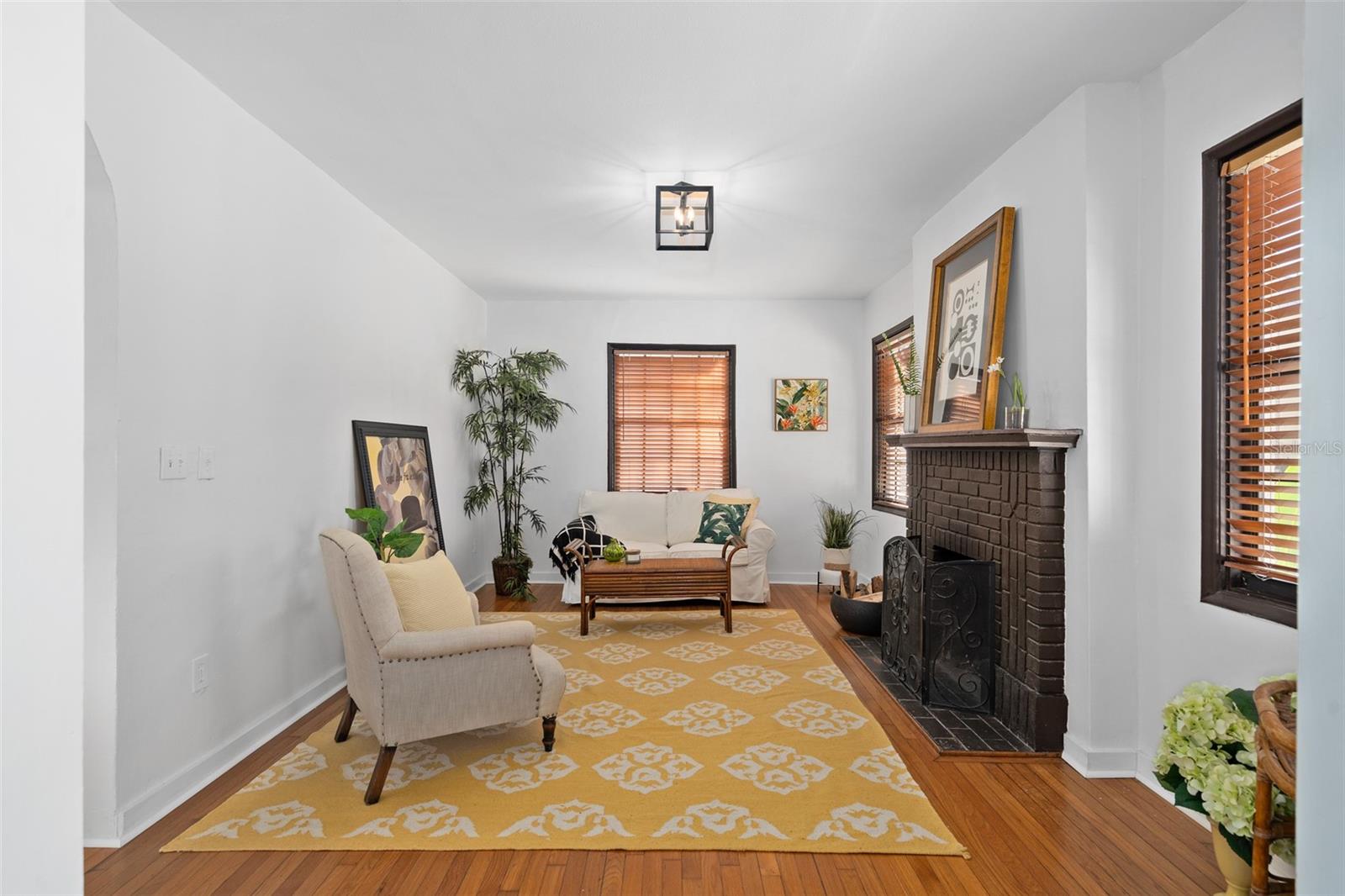 225 Hibiscus Court, FL