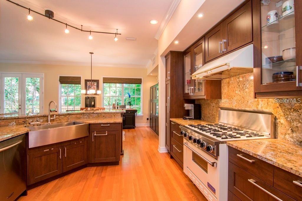 2907 Hansen Manor Lane, FL
