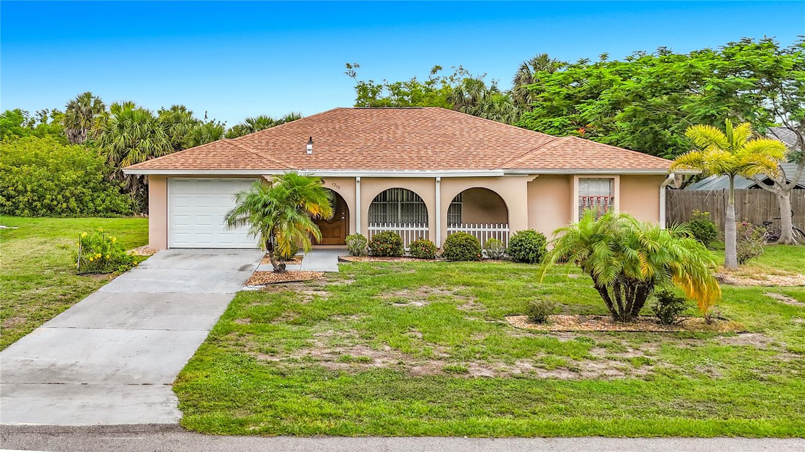1213 Price Circle, FL