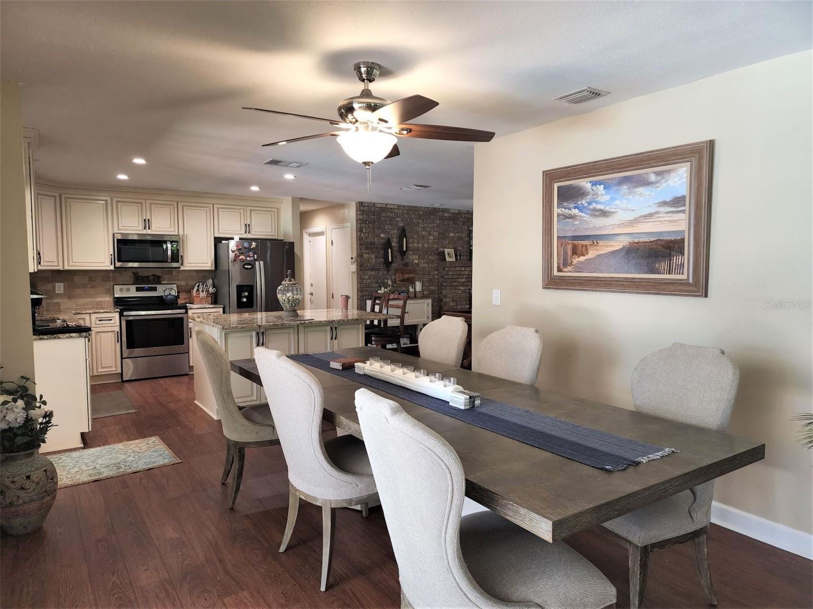 3104 Clovewood Place, FL