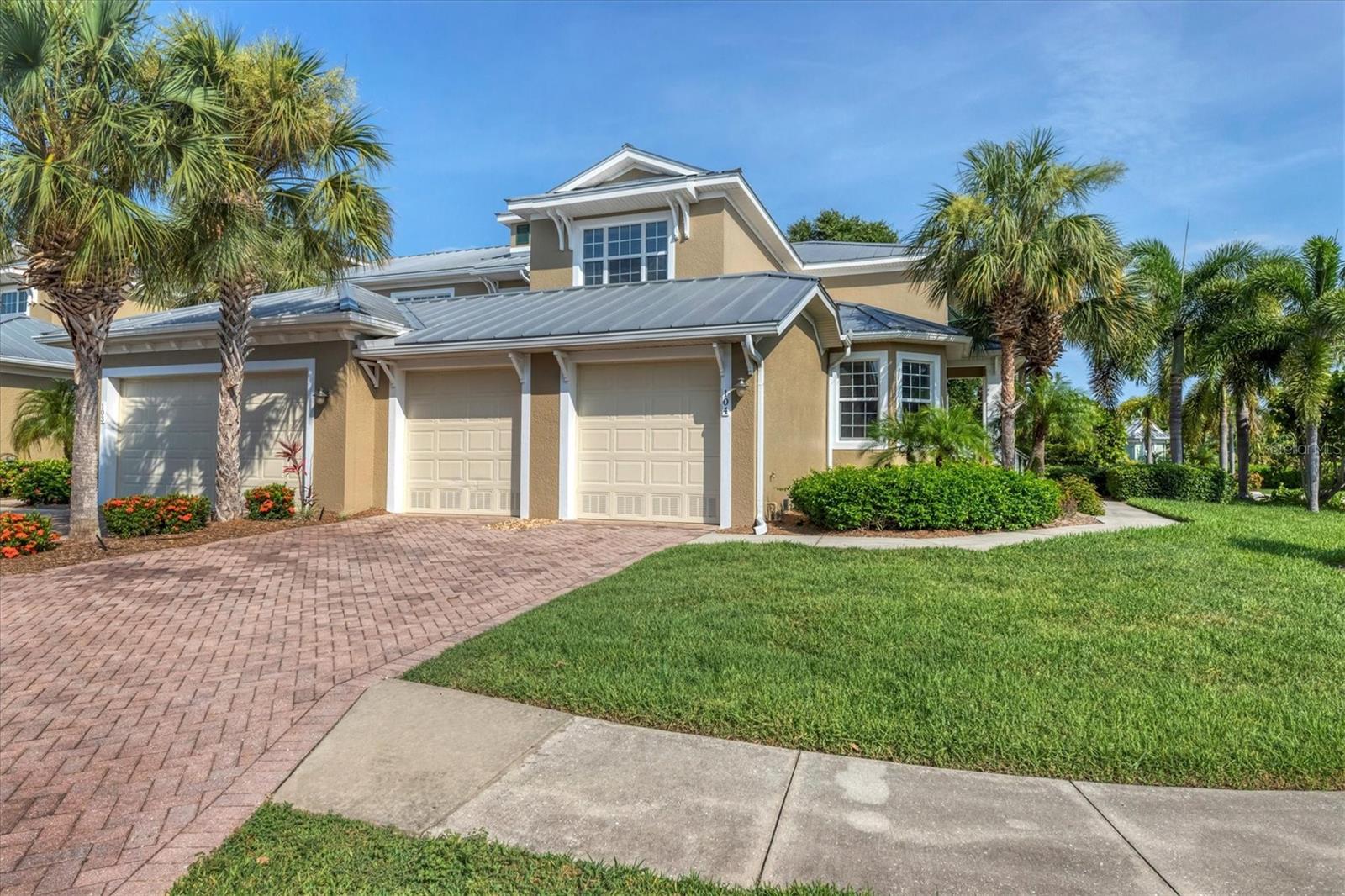 10600 Lemon Creek Loop, FL