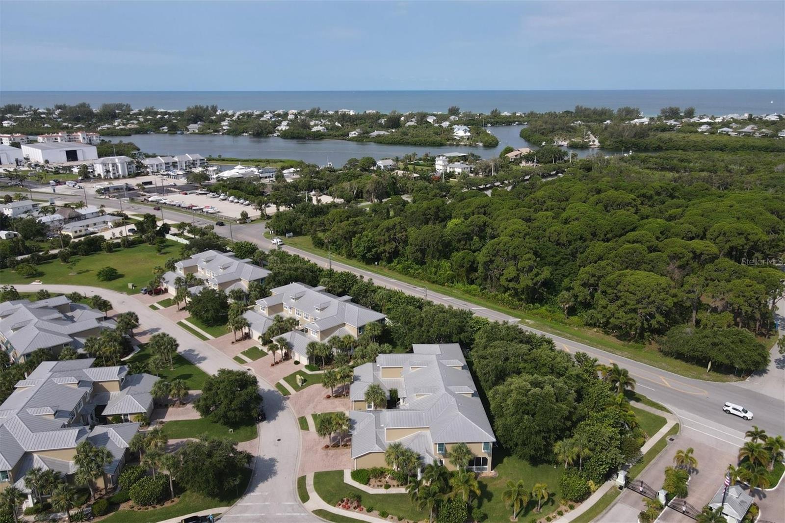 10600 Lemon Creek Loop, FL