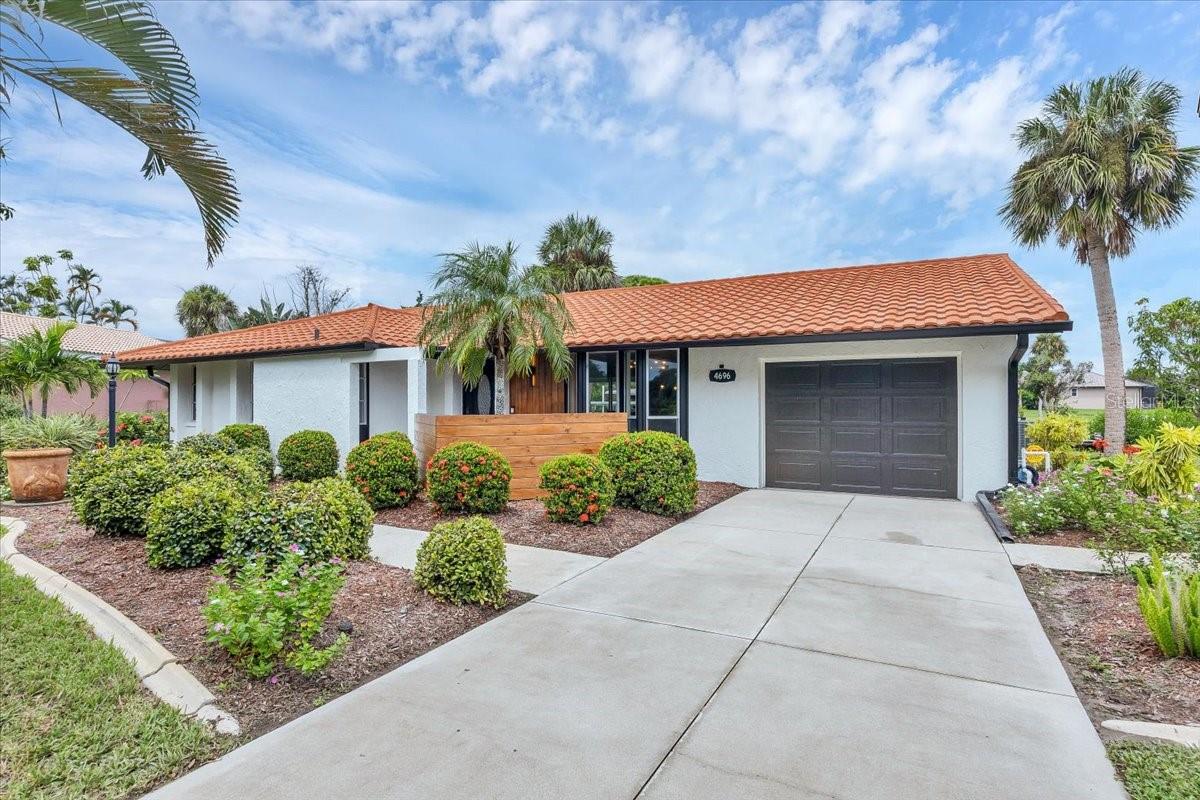 4696 Pompano Street, FL