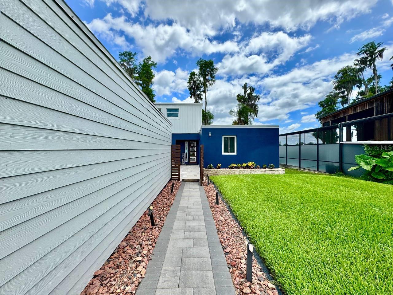18200 Cypress Cove Lane, FL