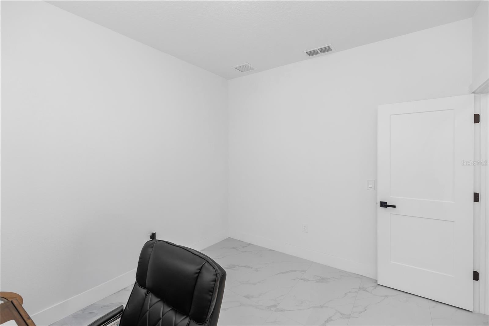 780 Kangaroo Court, FL