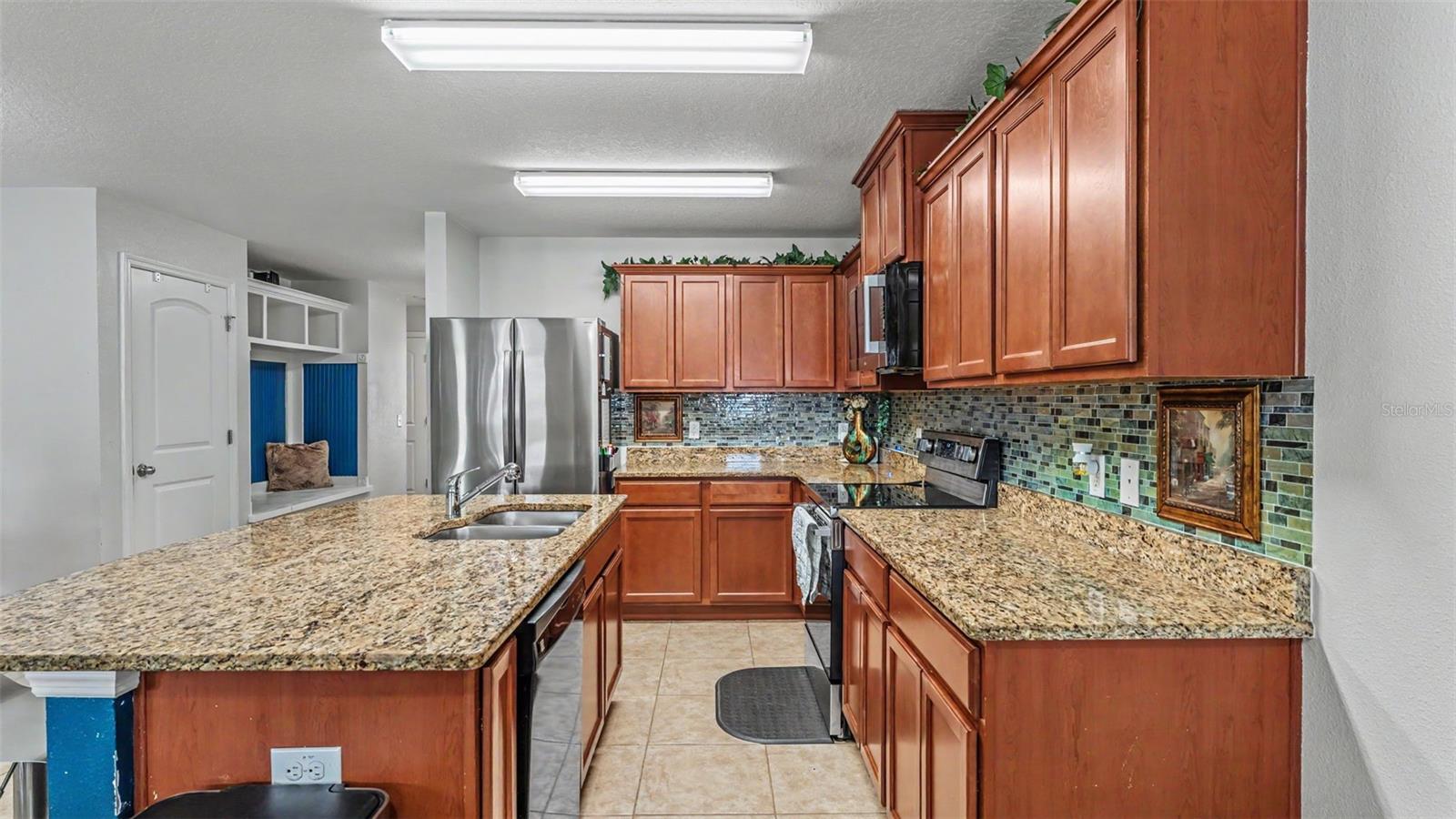 5739 Lacar Way, FL