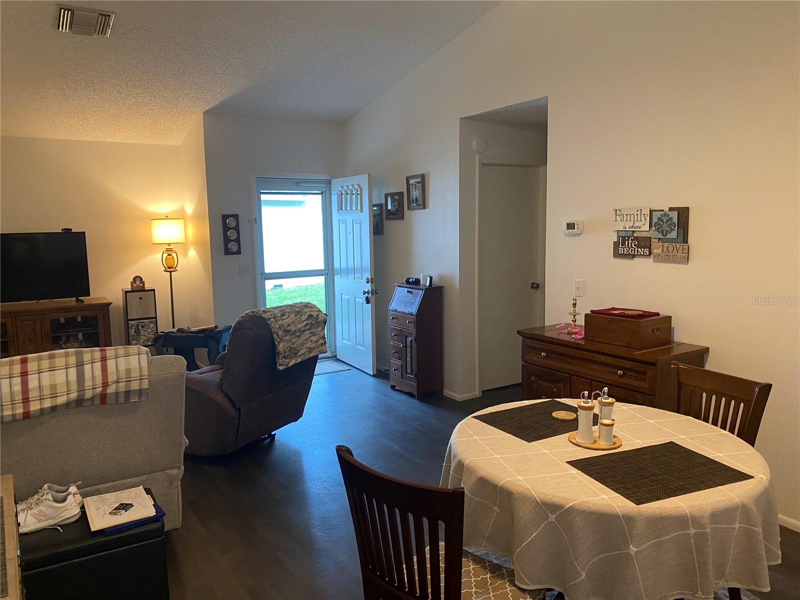 4866 Enfield Court, FL