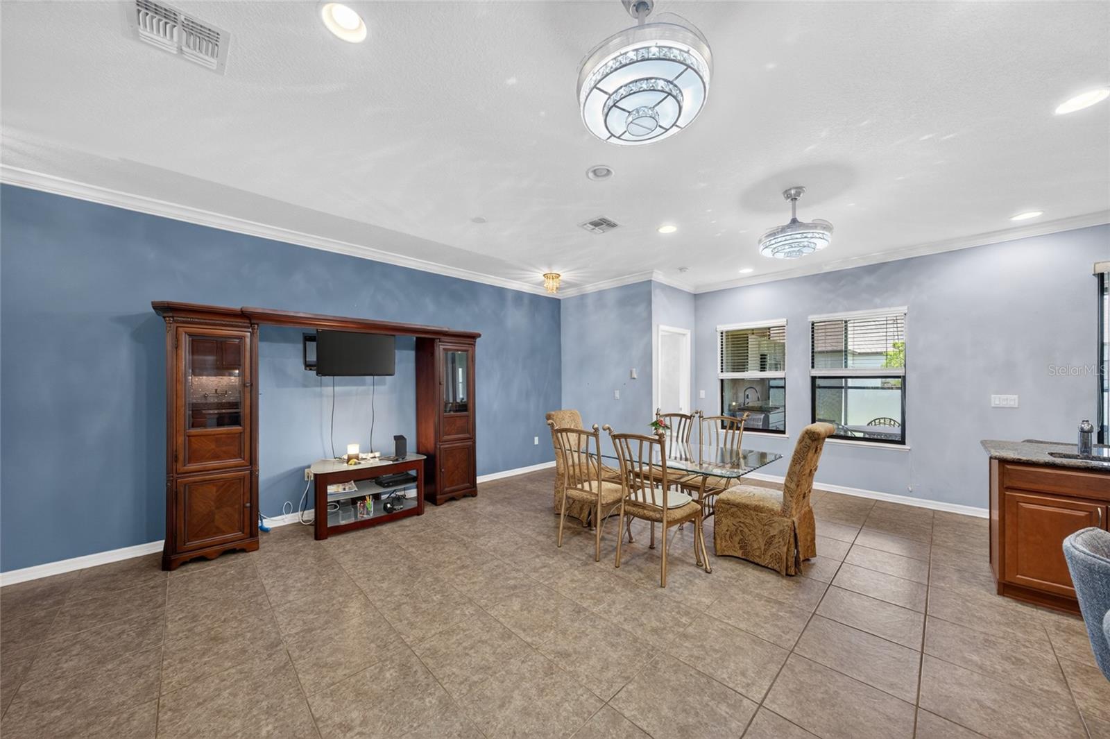 4054 River Bank Way, FL