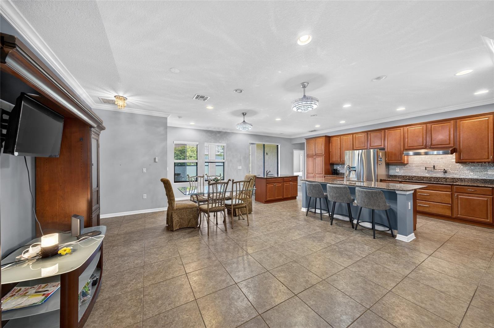 4054 River Bank Way, FL