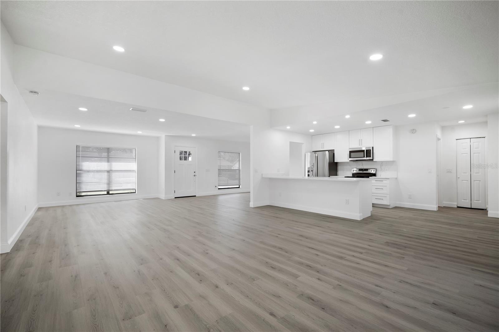 1218 Lornewood Drive, FL