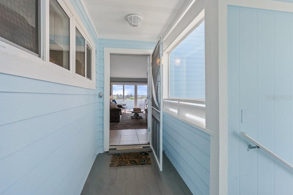6300 A1a, FL