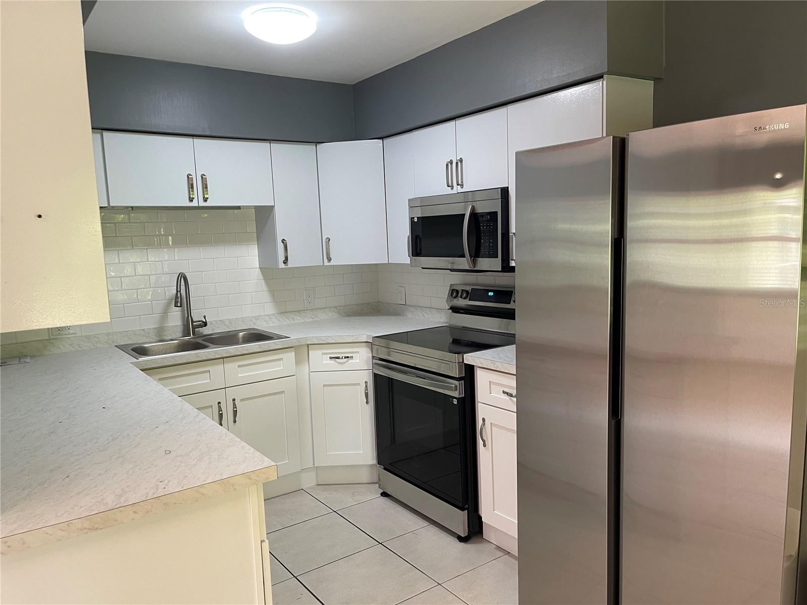 2100 Avenue A, FL