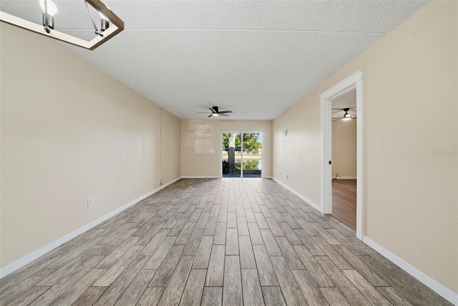 3821 Oak Drive, FL