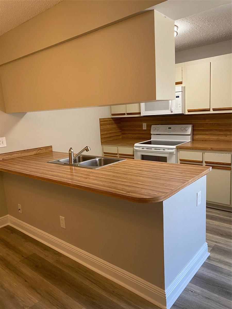 1004 Royal Oak Boulevard, FL