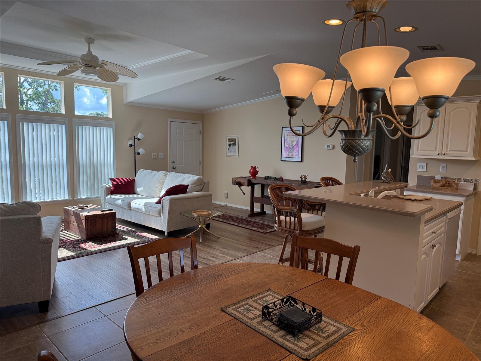700 Dahlia Drive, FL