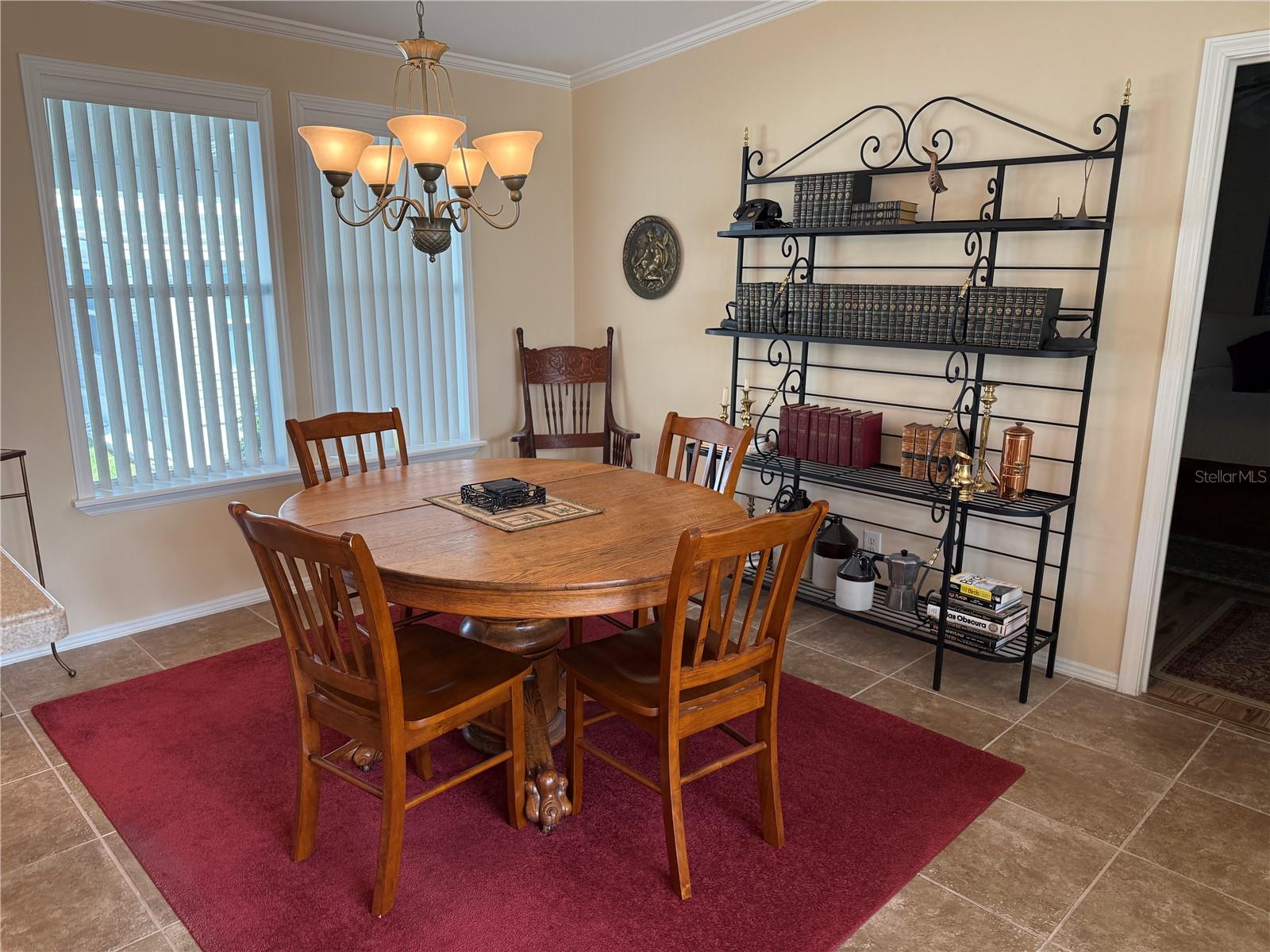 700 Dahlia Drive, FL