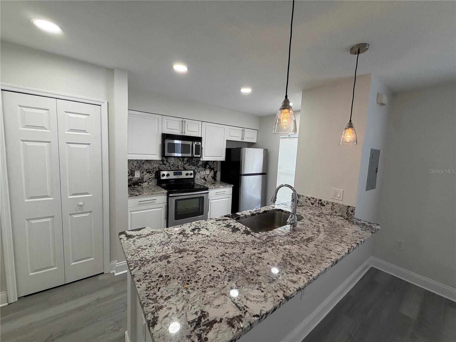 4105 Waterside Island Court, FL
