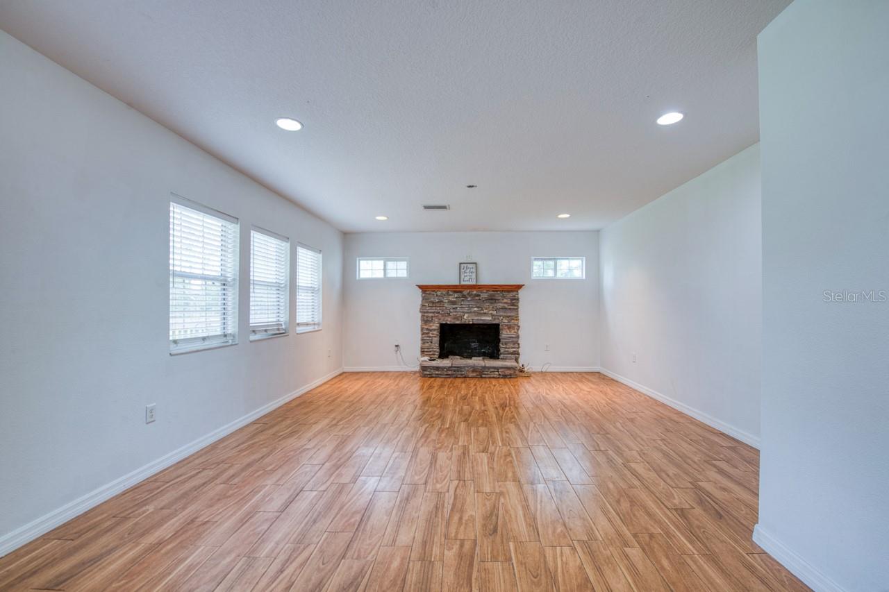 17321 Simmons Road, FL