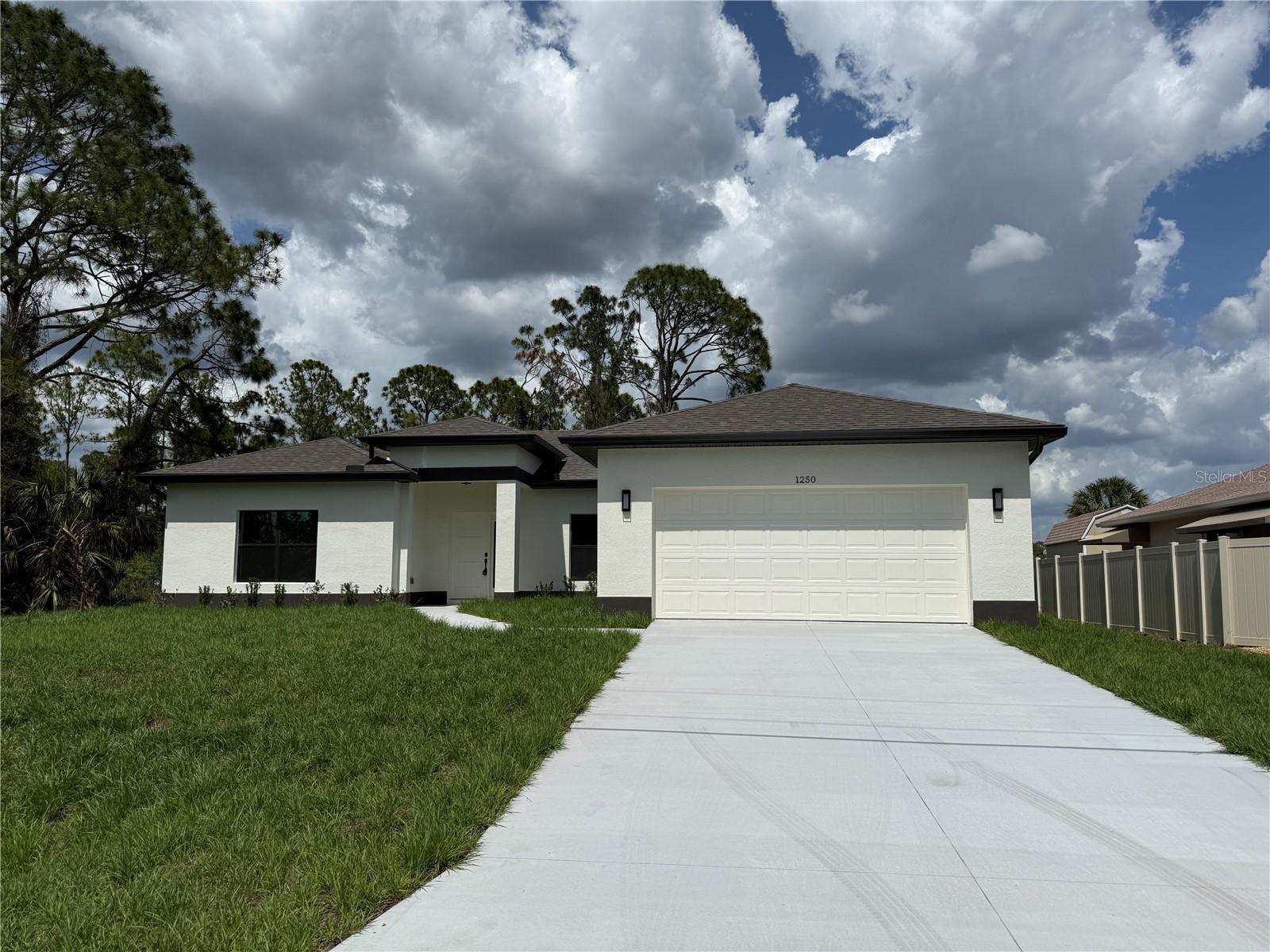 1250 Overhead Street, FL