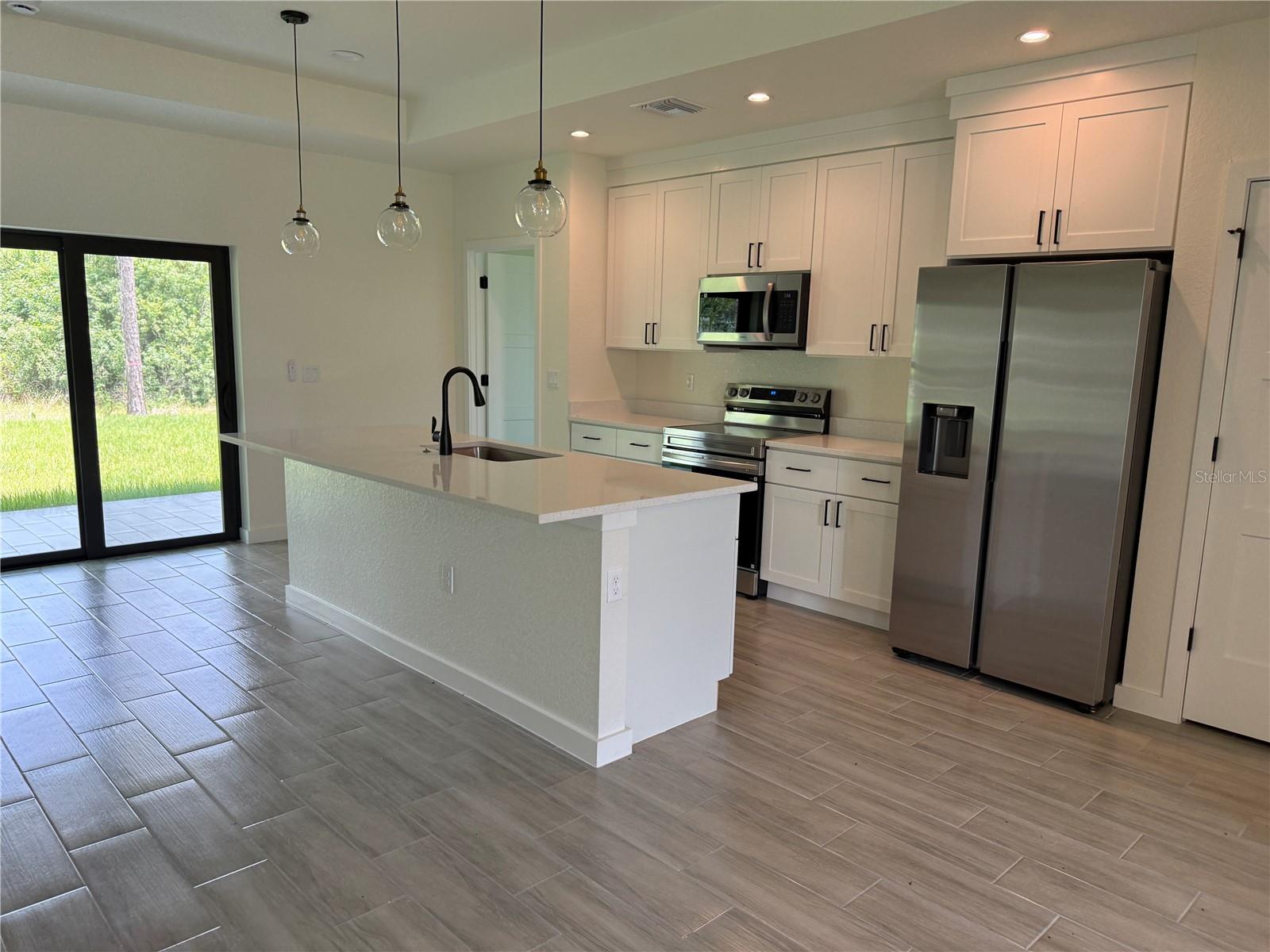 1250 Overhead Street, FL