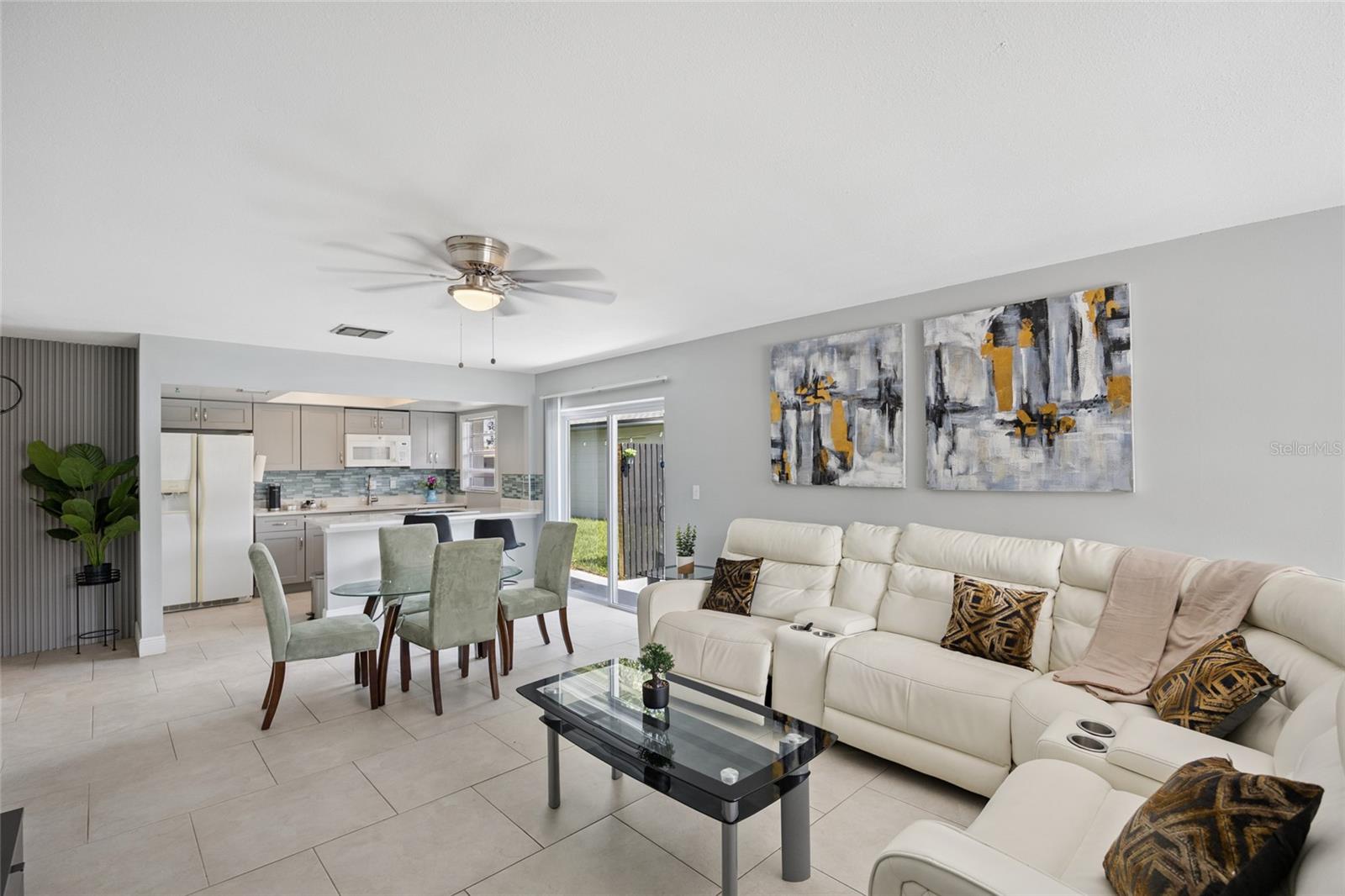 536 Hibiscus Way, FL