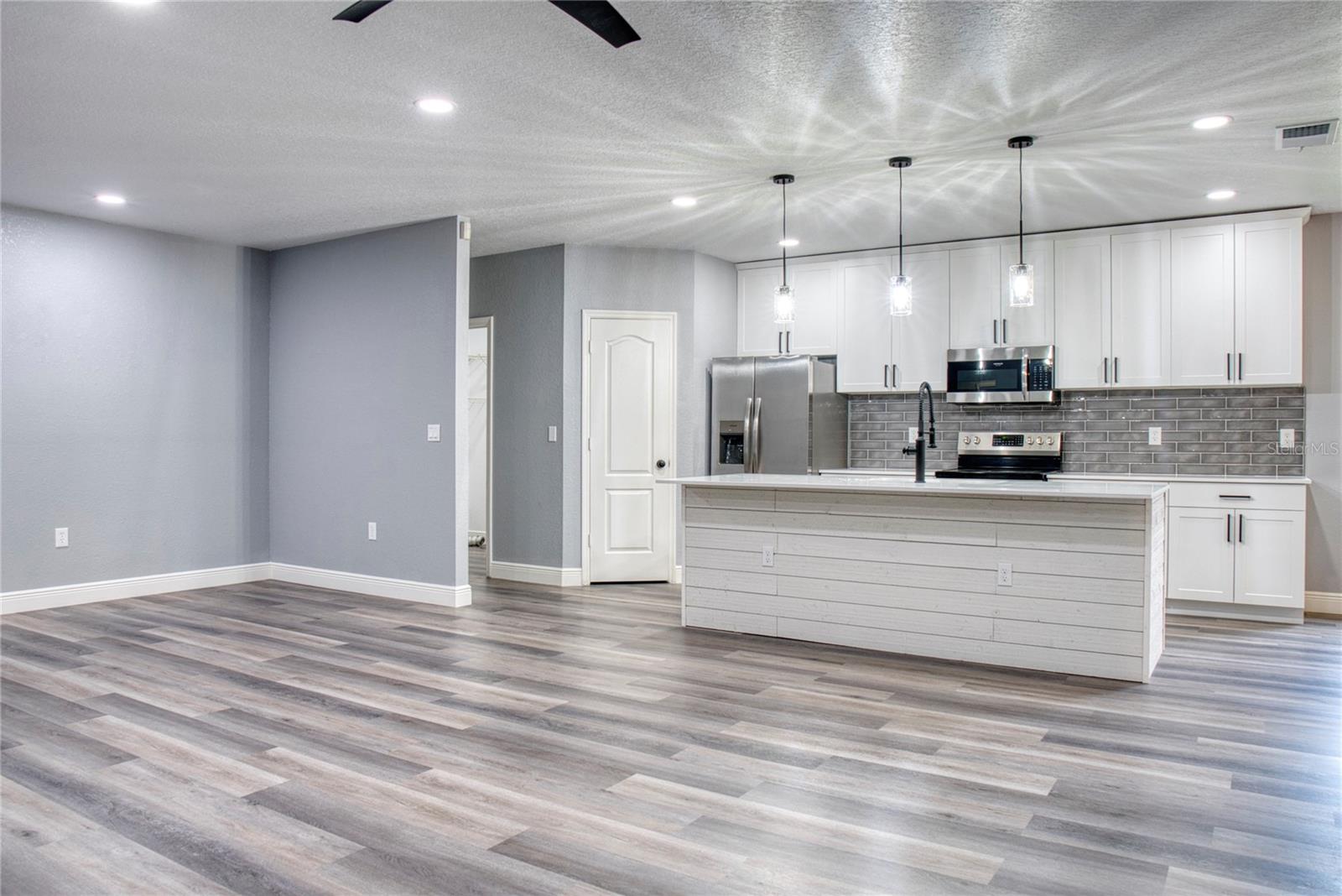 3711 Julius Estates Boulevard, FL